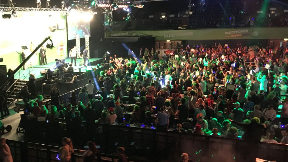 The crowd certainly enjoyed Gary Anderson's stunning 140 for victory