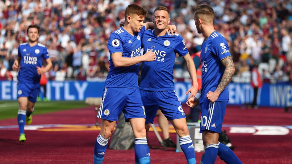 Leicester players celebrate Jamie Vardy's goal at West Ham