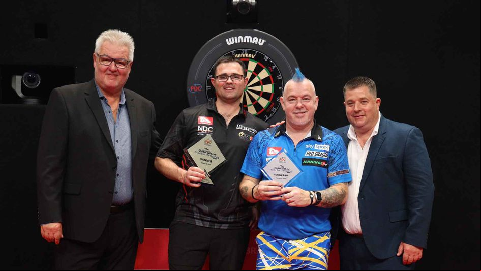 Damon Heta and Peter Wright (Picture: Mark Galliano/PDC)