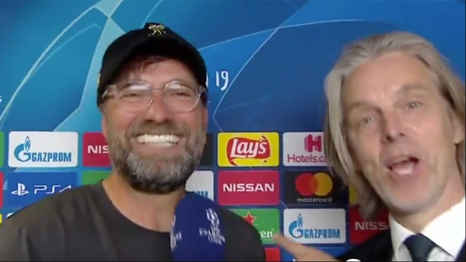 Scroll down to watch Jurgen Klopp sing!