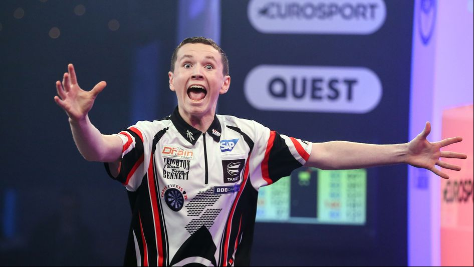 Leighton Bennett celebrates his incredible bullseye finish (Picture: Tip Top Pics/Chris Sargeant)