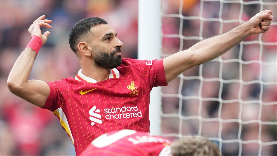 Mohamed Salah celebrates